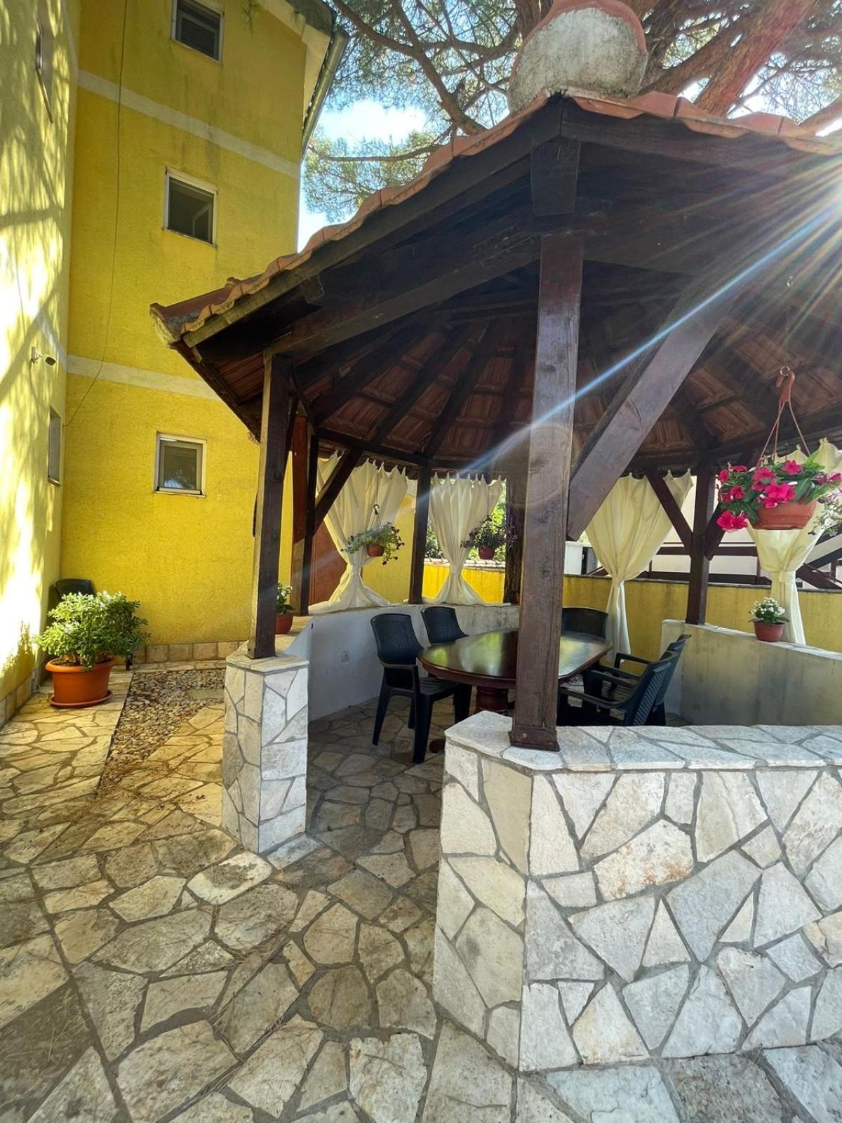 Apartments Villa-G Lustica Tivat Exteriér fotografie