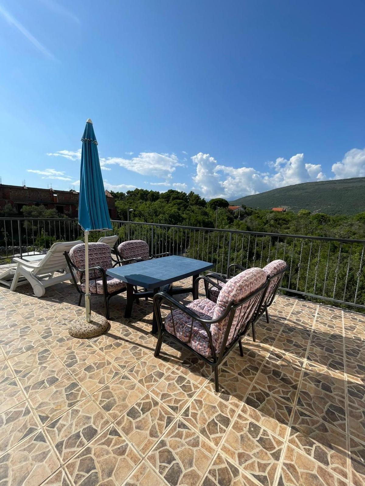 Apartments Villa-G Lustica Tivat Exteriér fotografie