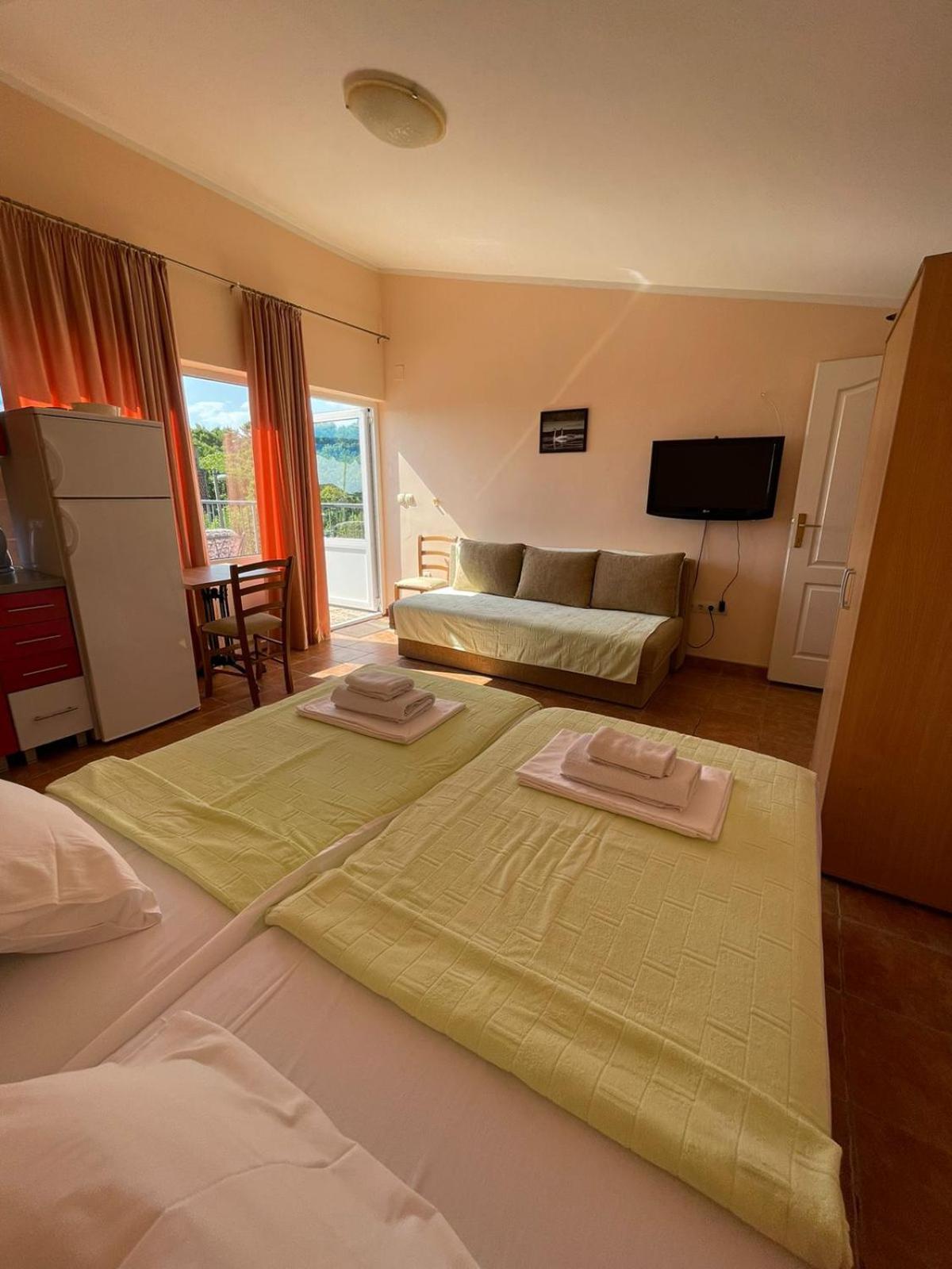 Apartments Villa-G Lustica Tivat Exteriér fotografie