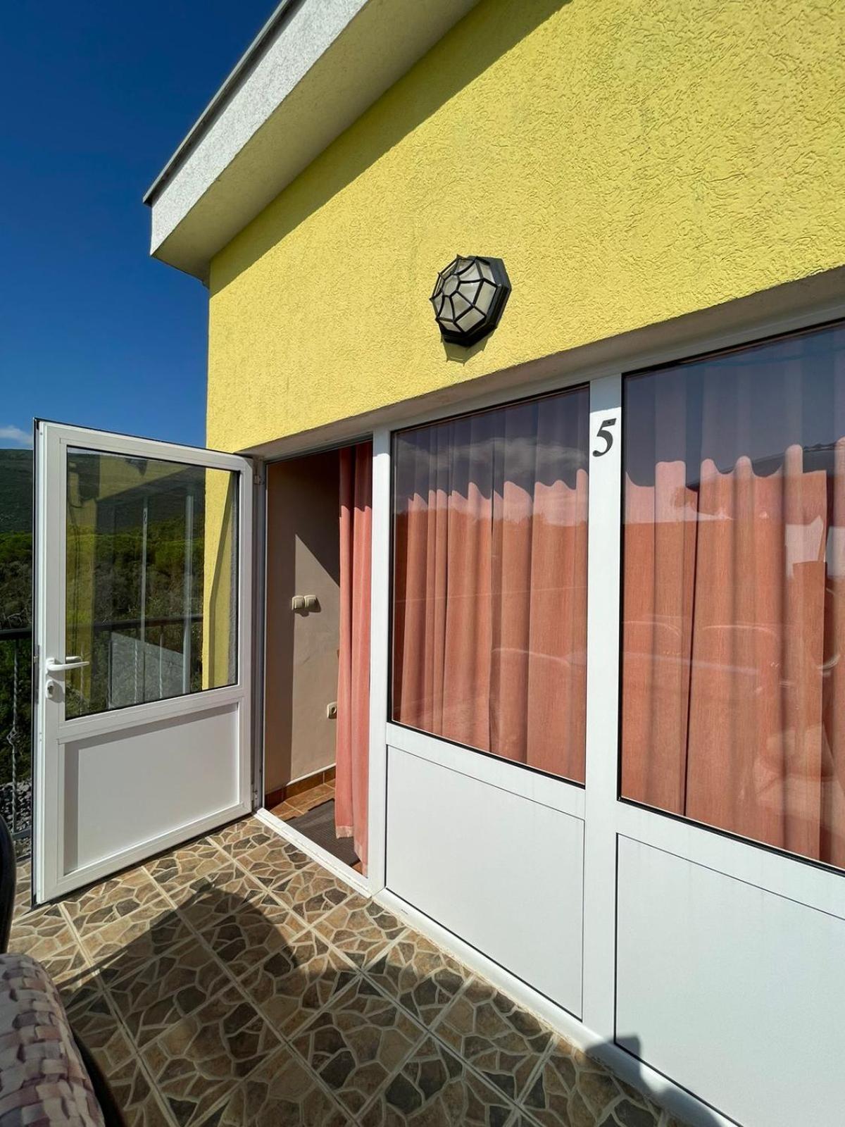 Apartments Villa-G Lustica Tivat Exteriér fotografie