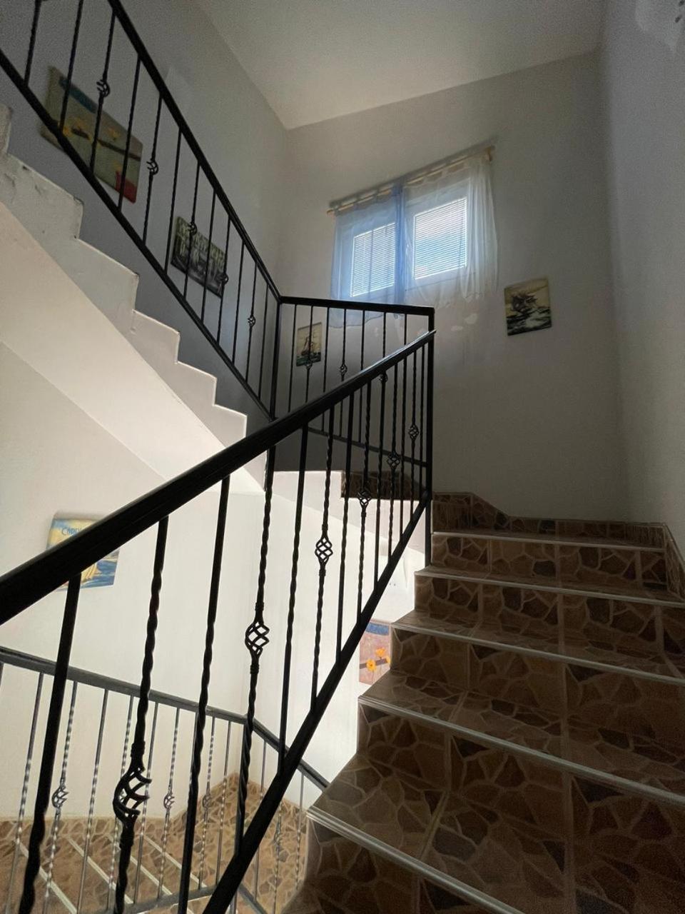 Apartments Villa-G Lustica Tivat Exteriér fotografie