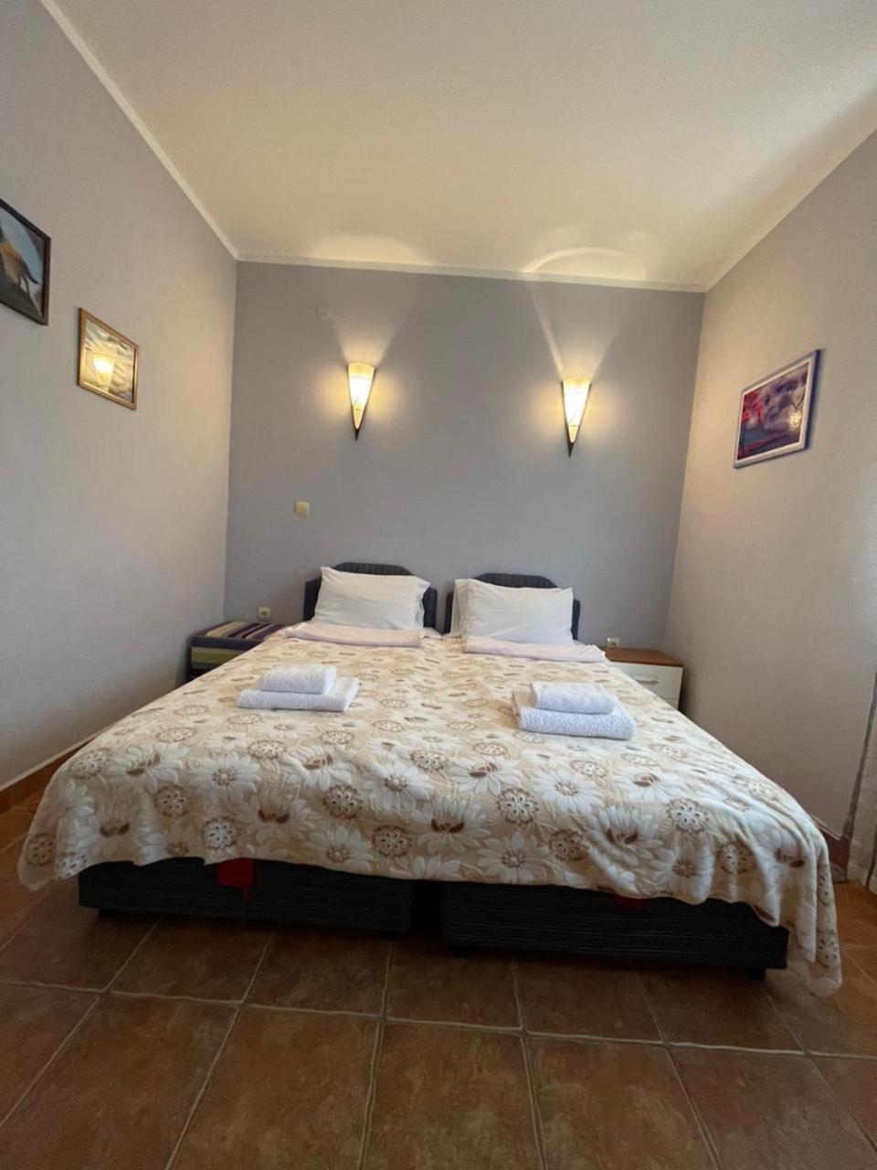 Apartments Villa-G Lustica Tivat Exteriér fotografie